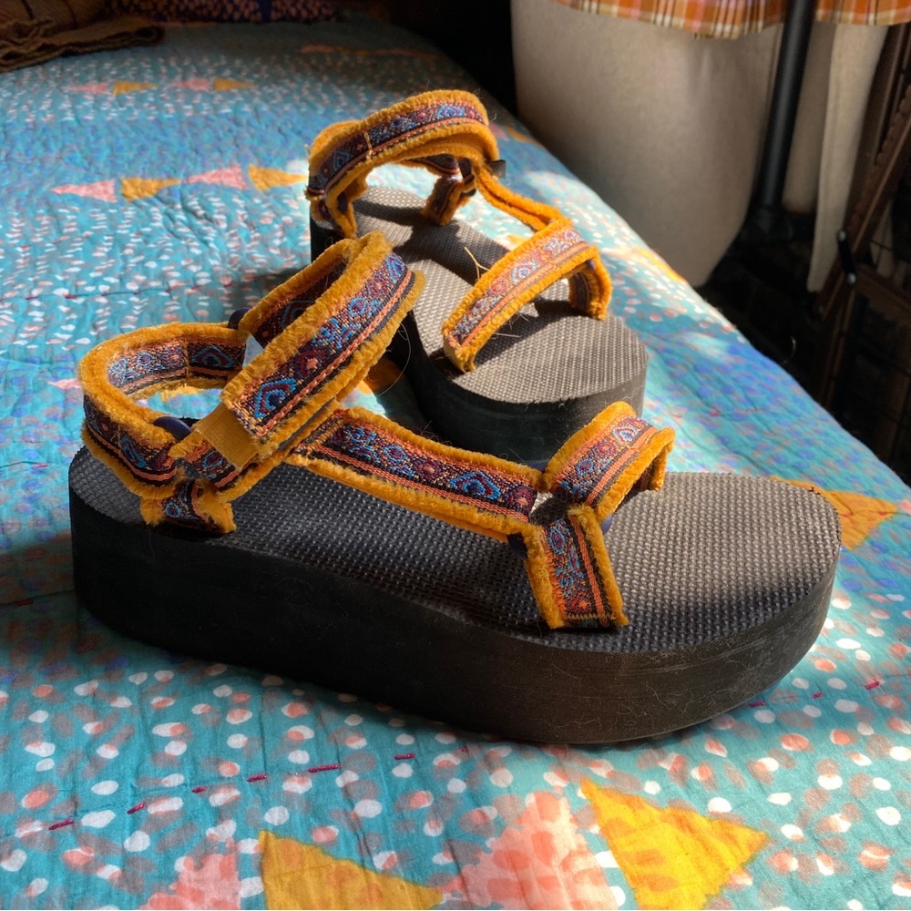 Teva Women’s Platform Maressa Sandal in Mustard - Size 7